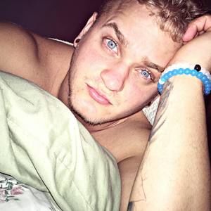 Meet your Posher, Ẩdalberto