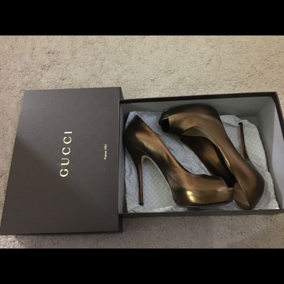 Gucci - Picture 2 of 4