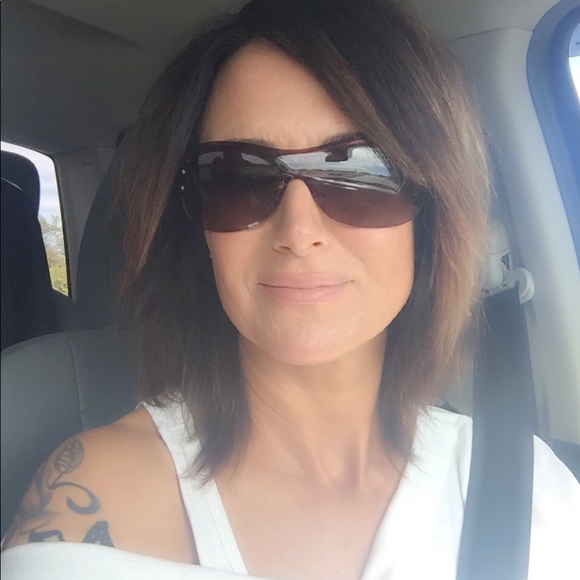 Meet your Posher, Ez - Picture 9 of 12