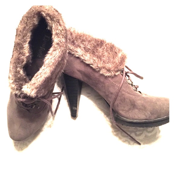 Women's booties sz9