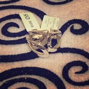 Lia Sophia silver ring size 5