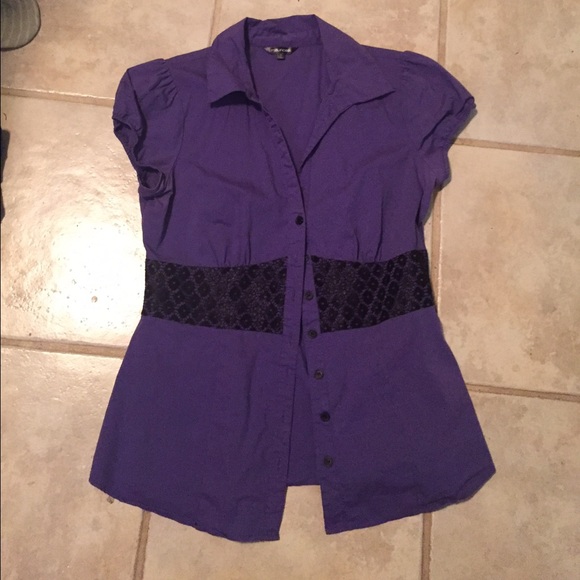 Maurice's purple shirt sz M