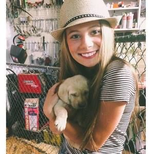 Meet your Posher, Nicole