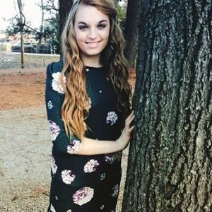 Meet your Posher, Brooke