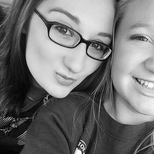 Meet your Posher, Laurel