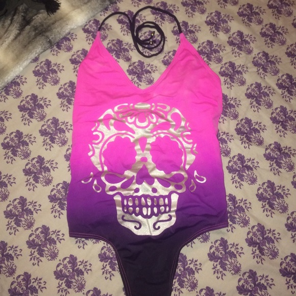 FLASH SALE! One piece ombré sugar skull swim