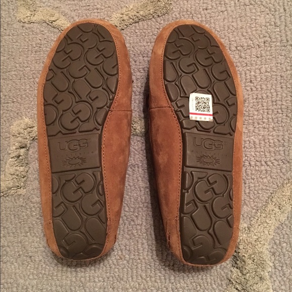 New in box Ugg Dakota slippers in Chestnut size 9 - Picture 3 of 4