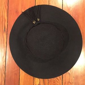 Jessica Simpson Felt Hat.