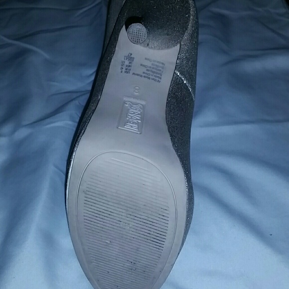 High heels - Picture 3 of 3