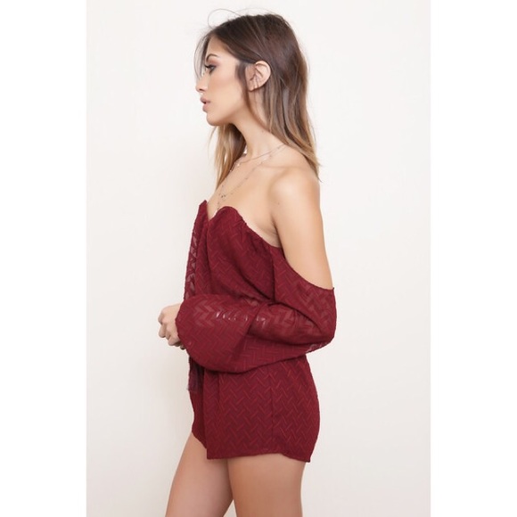 ✖️SOLD✖️Burgundy Off Shoulder Long Sleeve Romper - Picture 3 of 4