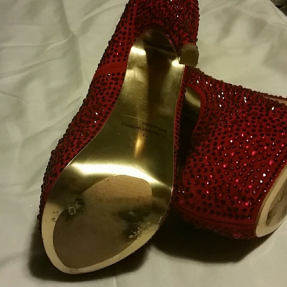 High heels - Picture 3 of 4