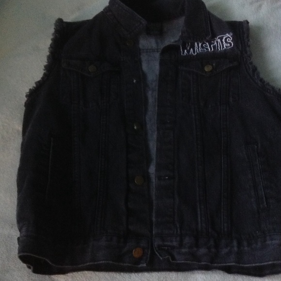 Black Misfits Jean Vest