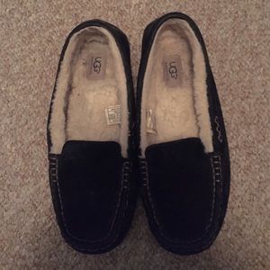 Women's Ugg Moccasins Size 10