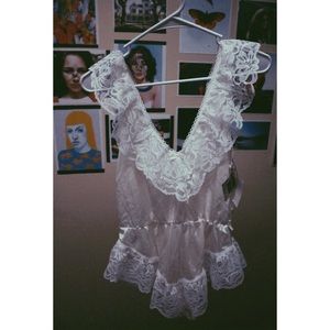 IVORY LACE BODYSUIT