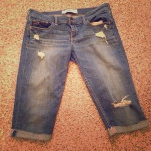 Hollister Capris