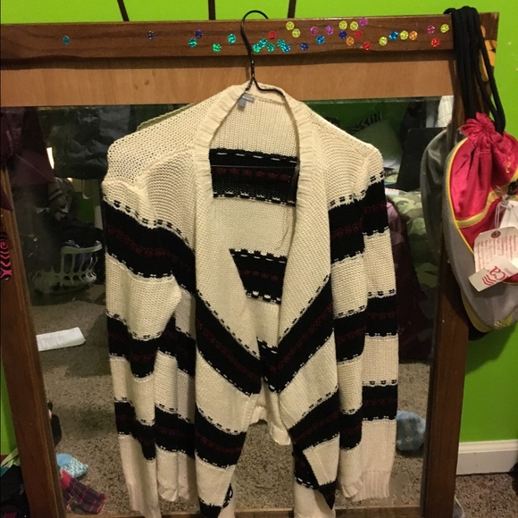 Cardigan - Picture 2 of 2