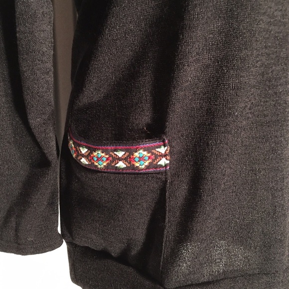 ♥️ SALE ♥️ Embroidery Details Hoodie Knit Top - Picture 3 of 4