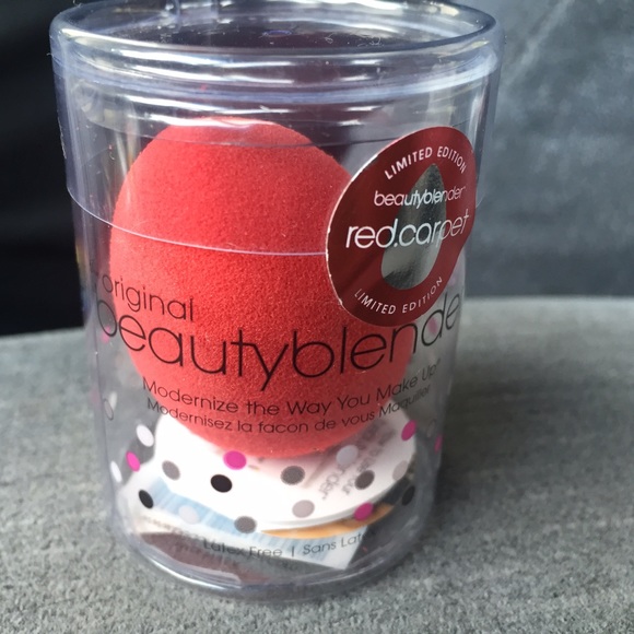 Red and white beauty blender