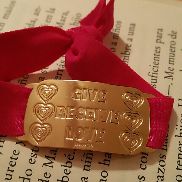 18k gold plated yoga bracelet - Picture 2 of 3