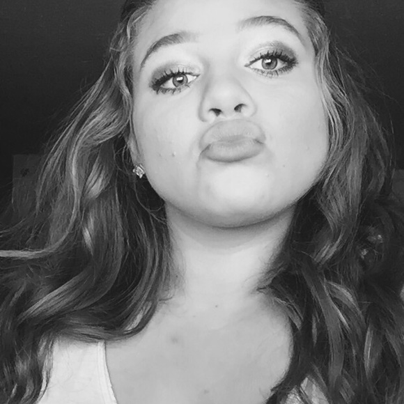 Meet your Posher, Saibrynn