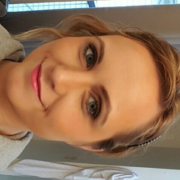 Meet your Posher, Tara - Picture 1 of 1