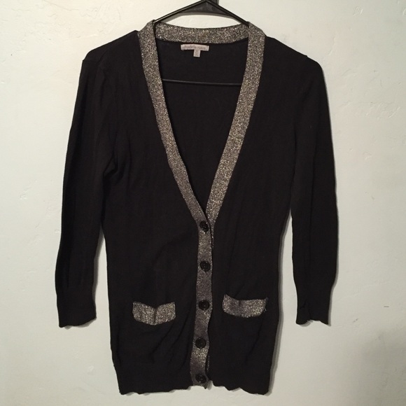 black sweater - Picture 1 of 1