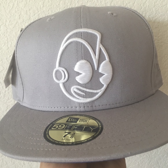 Fitted Kidrobot Hat (Size 7-3/8)