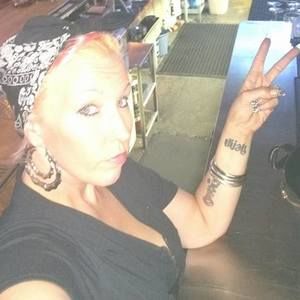 Meet your Posher, Dena