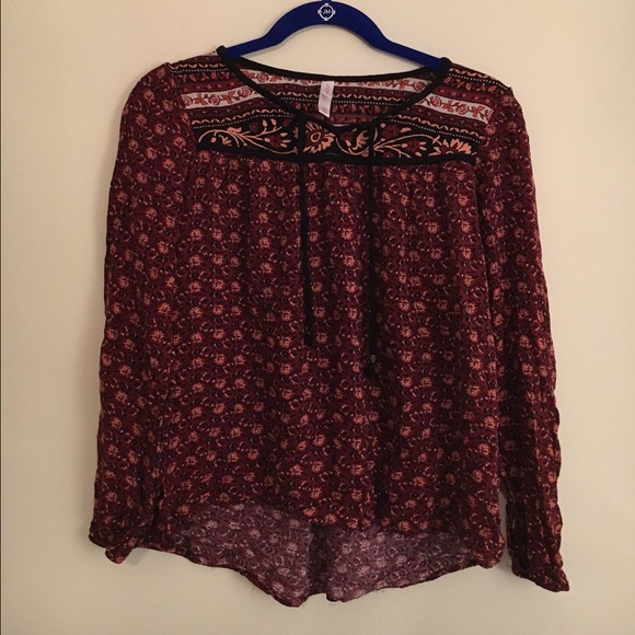 Cute Peasant Top from Target - Picture 1 of 3