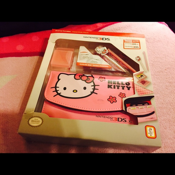 🌸Hello Kitty Game Traveler Essential Pack🌸