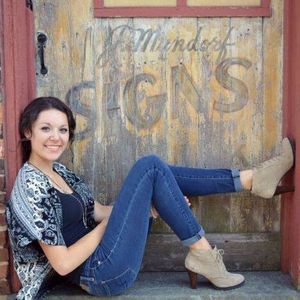 Meet your Posher, Hannah