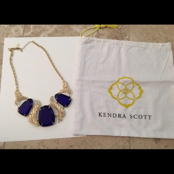 Kendra Scott necklace NWOT 🎉