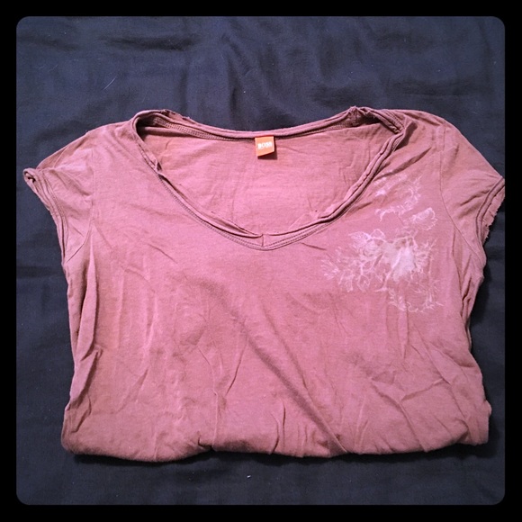 Brown v-neck tee
