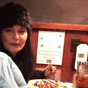 Meet your Posher, Lynda