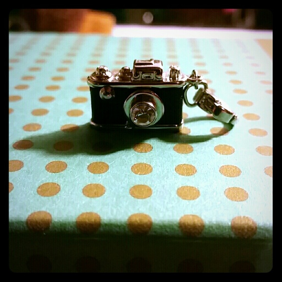 Brand NEW Fossil Camera Charm!!
