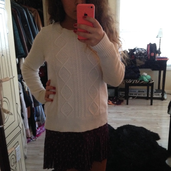 White sweater - Picture 2 of 3