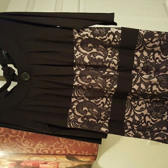 Dress - Picture 2 of 2