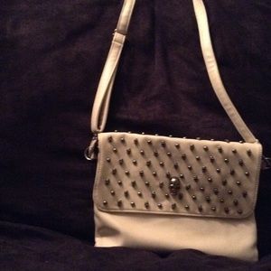 Tan leather shoulder bag