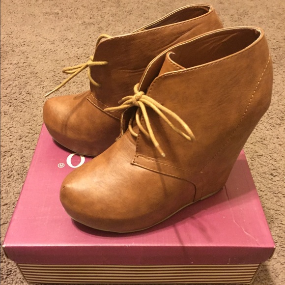 Lace up Wedge booties