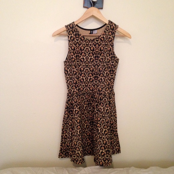 Cheetah print dress - Picture 1 of 1