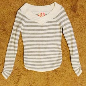 👚 OP Stripped Sweater