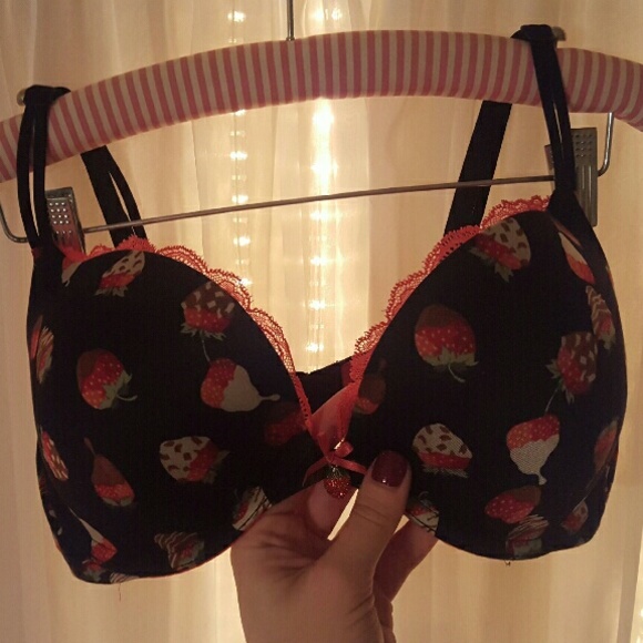 SALE!! VS Very Sexy Push-up & Charm