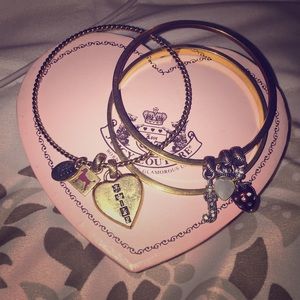 Juicy Couture bangle set 👑🍓💕🐩
