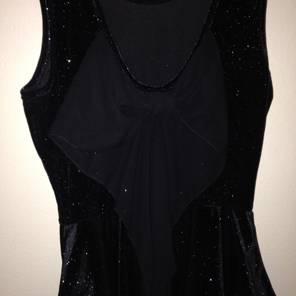 Black suede dress - Picture 3 of 3