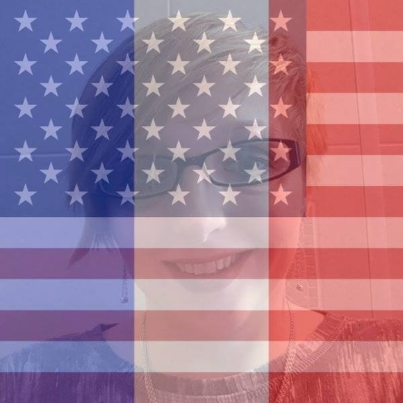 Meet your Posher, Naomi - Picture 1 of 1