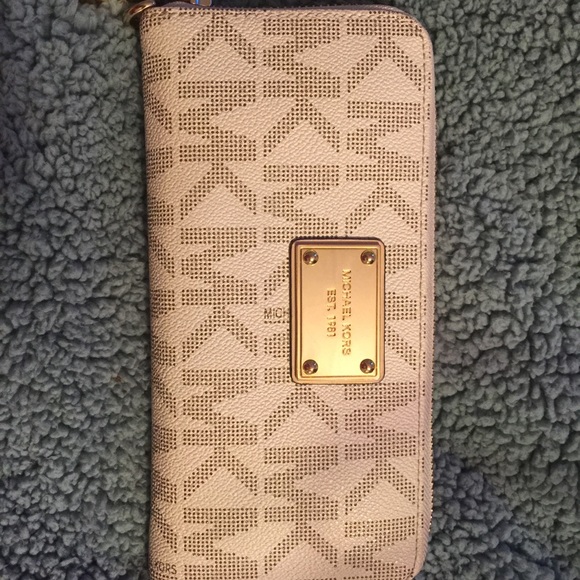 Michael Kors wallet