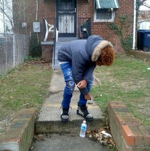 Meet your Posher, Deonte