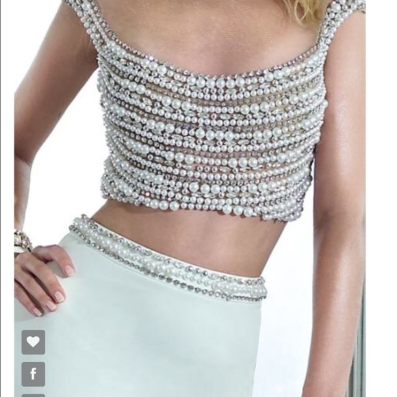 Prom dress - Picture 3 of 4