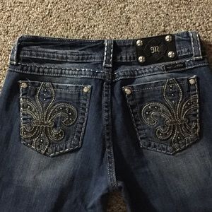 Miss me size 29 waist w/33 inseam, easy boot fit