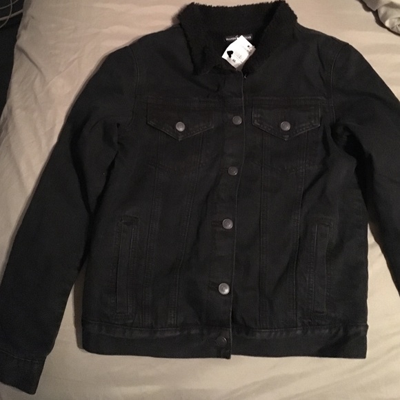 Brandy Melville bomber jacket with fur